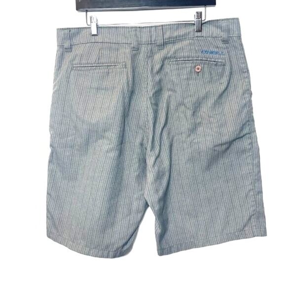 O'Neill Gray Pinstriped Flat Front Bermuda Classic Shorts Size 36 - Picture 3 of 8